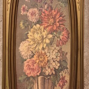 A vase of flowers PR